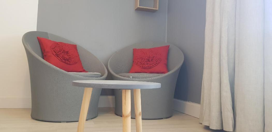 סן-פרנסואה Romantique Et Bel Appartement En Bord De La Mer, Piscine Surveillee Et Belle Plage A 50M מראה חיצוני תמונה